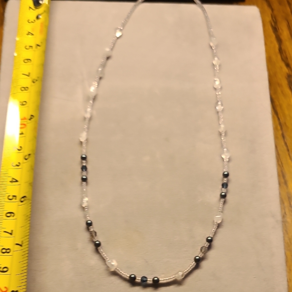 Elegant Beaded Necklace - Grayish/blue, and Clear - Picture 3 of 6
